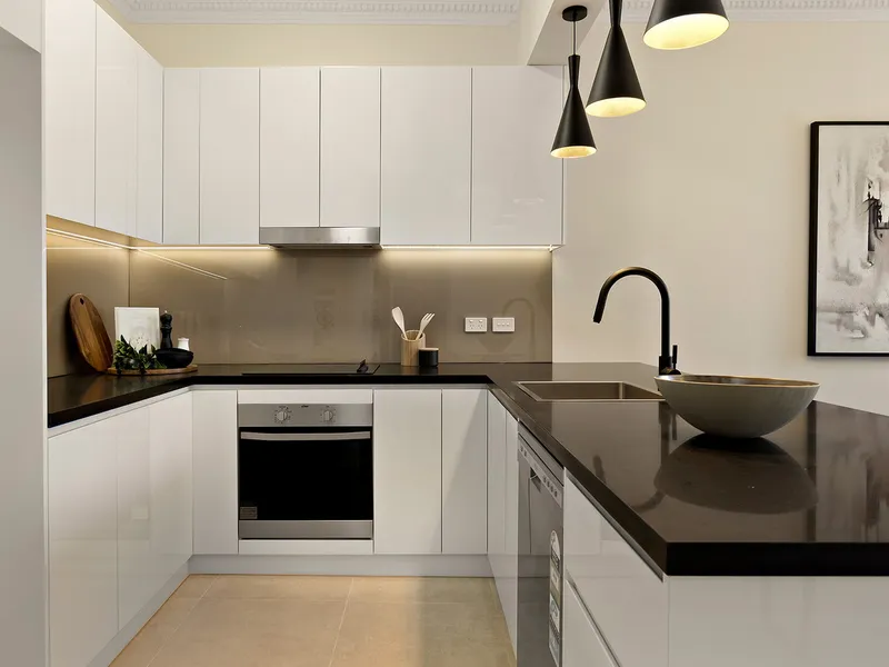 Bright Bondi beauty in a fantastic location