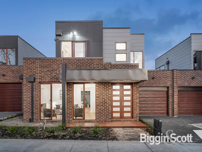 BRAND NEW IN LIFESTYLE LOCATION