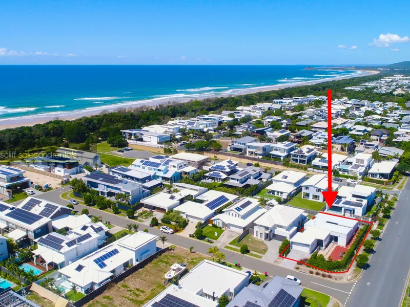 4br single level home close to beach and shops