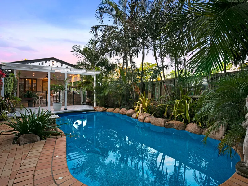 YOUR HIDDEN OASIS ON 701m2 LMR LAND