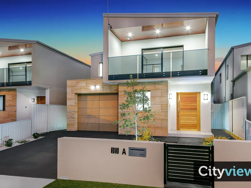REVESBY - Near New Luxury Mansion