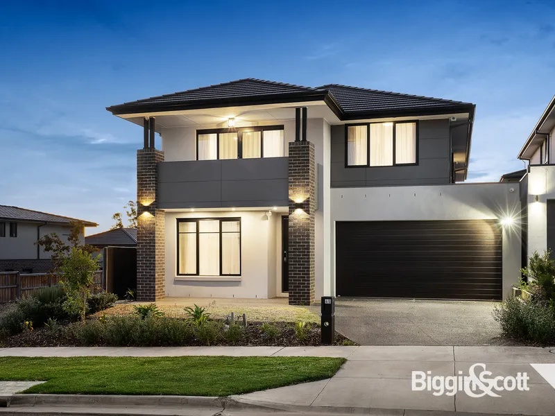 Live in luxury and entertain in style