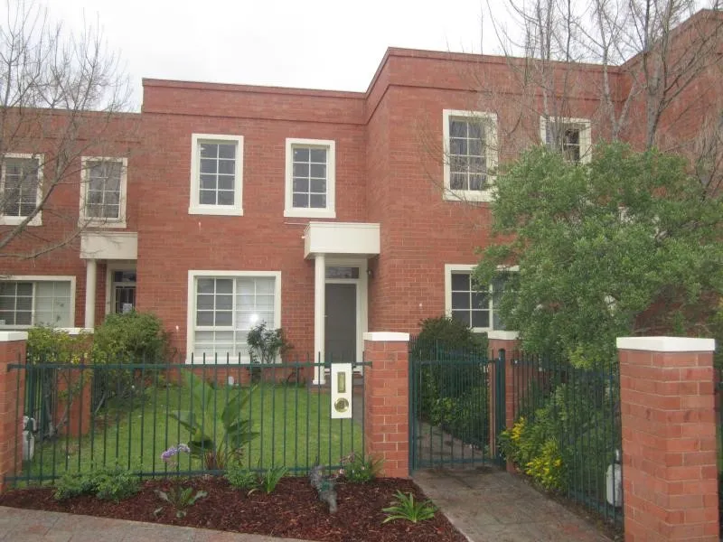 Very spacious 2 bedroom townhouse!
