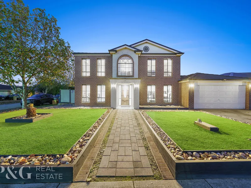 Entertainers Dream On Huge 889sqm Allotment With Pool & Side Access!