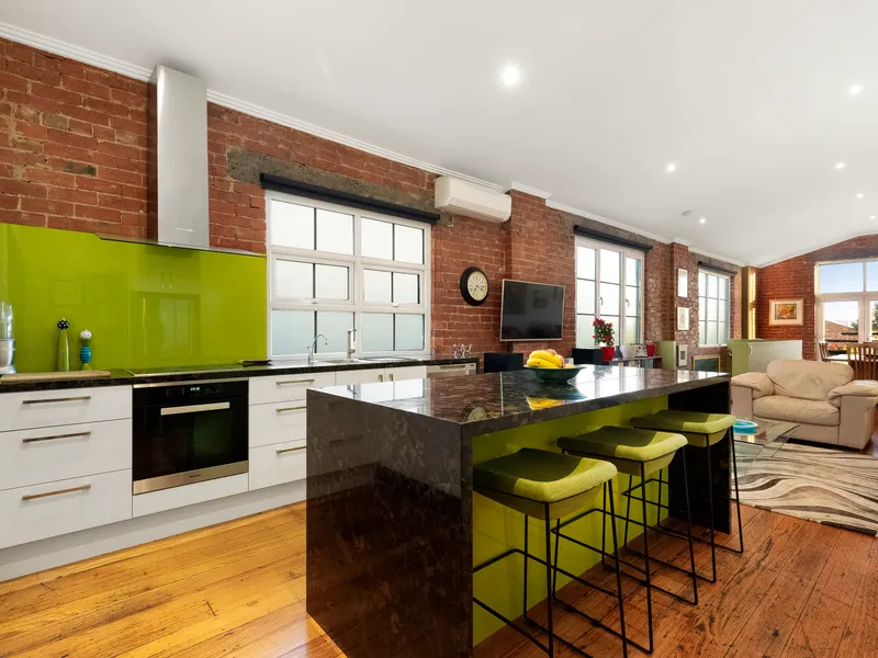 UNIQUE WAREHOUSE OFFERING IN THE HEART OF NORTHCOTE