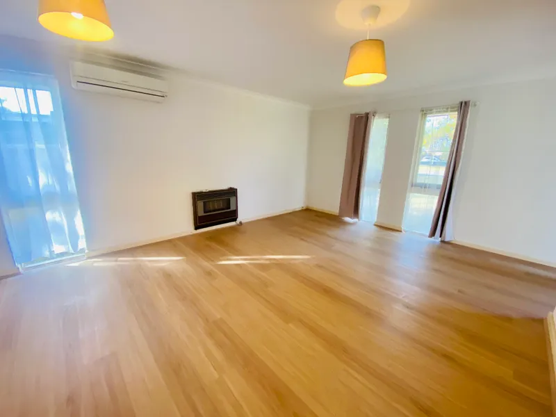 Cozy Renovated Family Home For Rent