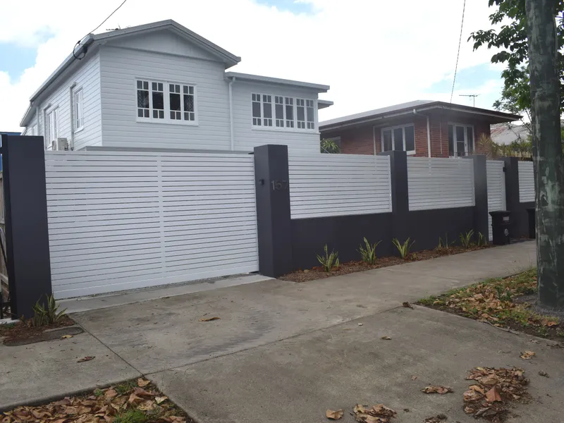 BEAUTIFULLY RENOVATED THREE BEDROOM HOME – MINUTES FROM THE CBD