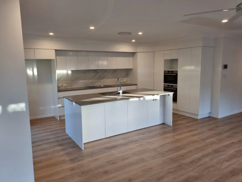 TASTEFUL RENOVATION IN PRIME LOCATION