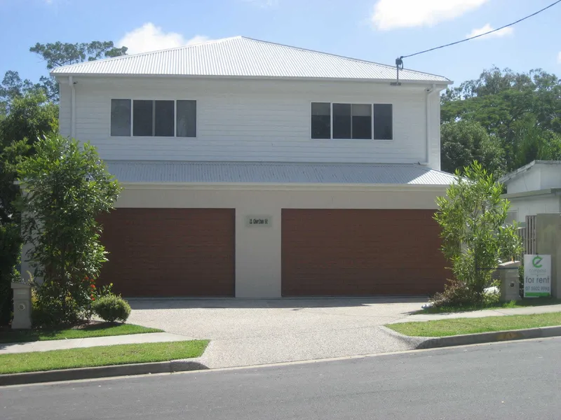 BEAUTIFUL 3 LEVEL HOME AND POOL