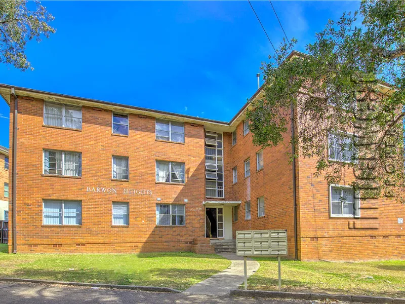 Spacious  budget 3 bedroom