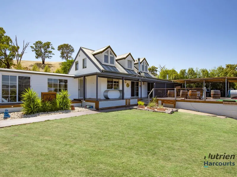 Burnt Creek Lodge-Bed & Breakfast on 8 acres- Mansfield