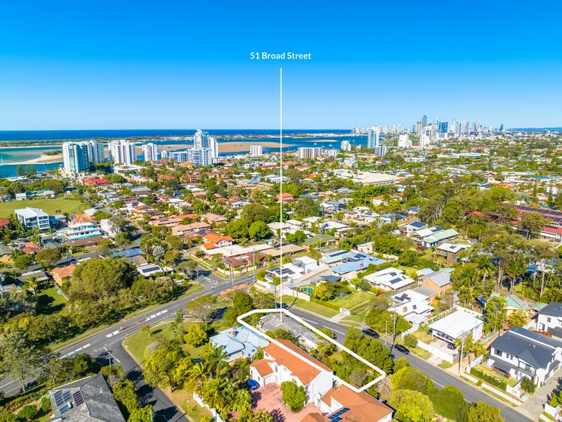 Motivated Seller Offers Elevated Splitter Block in Broadwater Precinct