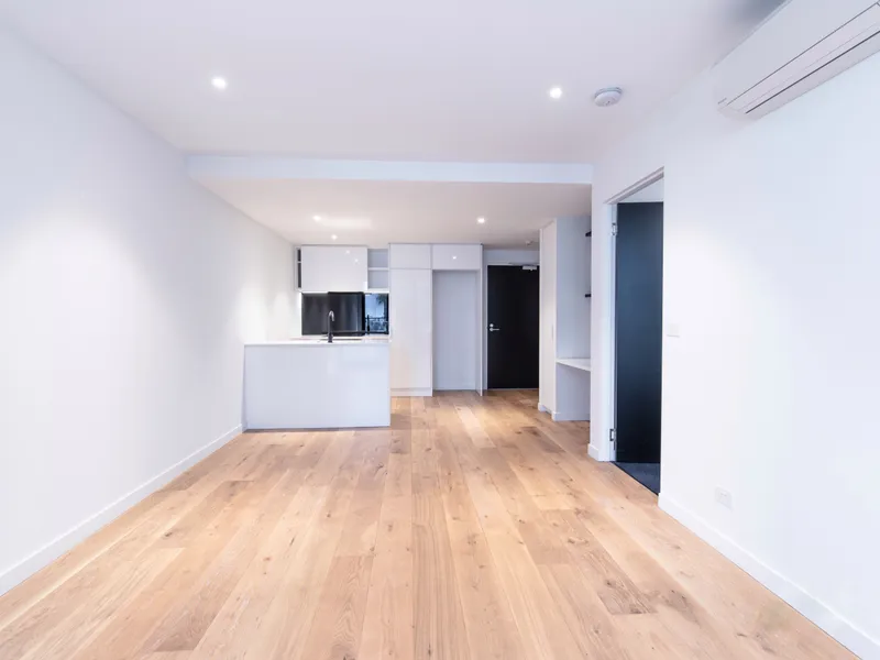 MUST SEE 1 BEDROOM APARTMENT ETTARO BUILDING.