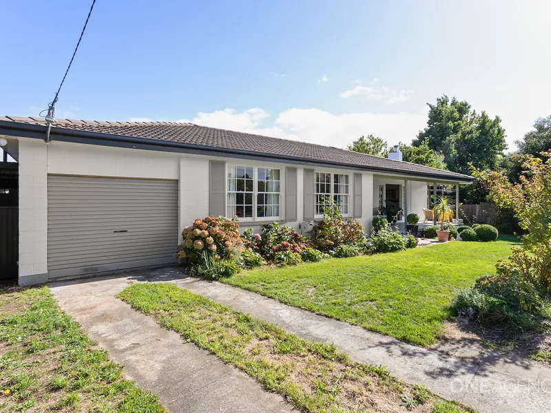 Open for inspection Saturday 12th March 9:30am - 10:30am & Sunday 13th March 10:30am - 11:30am
