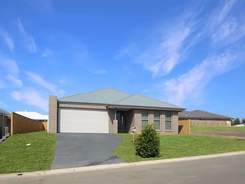 EXECUTIVE FAMILY HOME