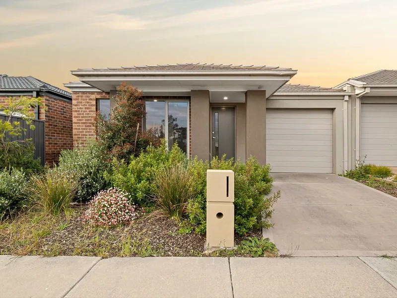 Neatly Presented Townhouse In Popular Alfredton Locale
