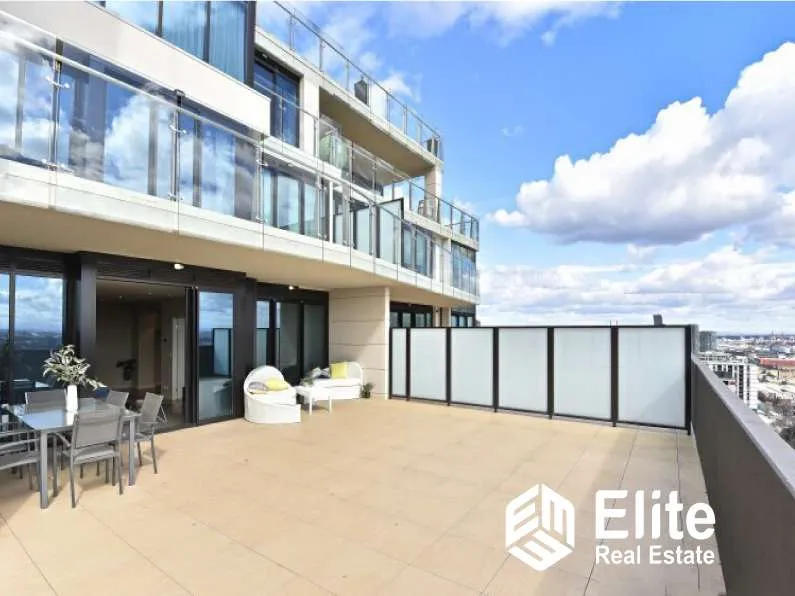 Unique Apartment: Huge outdoor Terrace