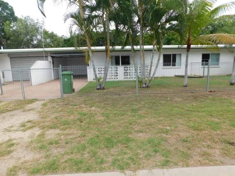 2 BEDROOM UNIT CLOSE TO THE BEACH!