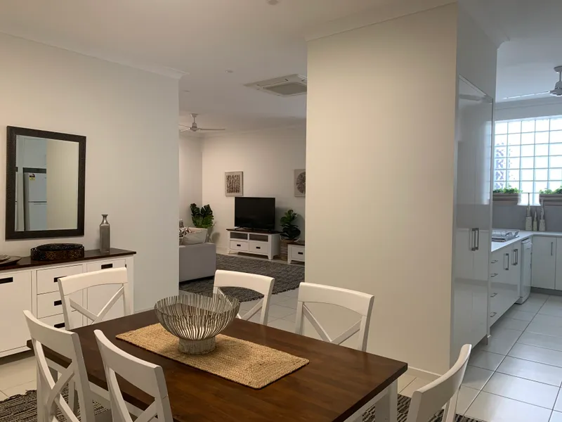 INNER CITY LUXURY- FULLY SELF CONTAINED