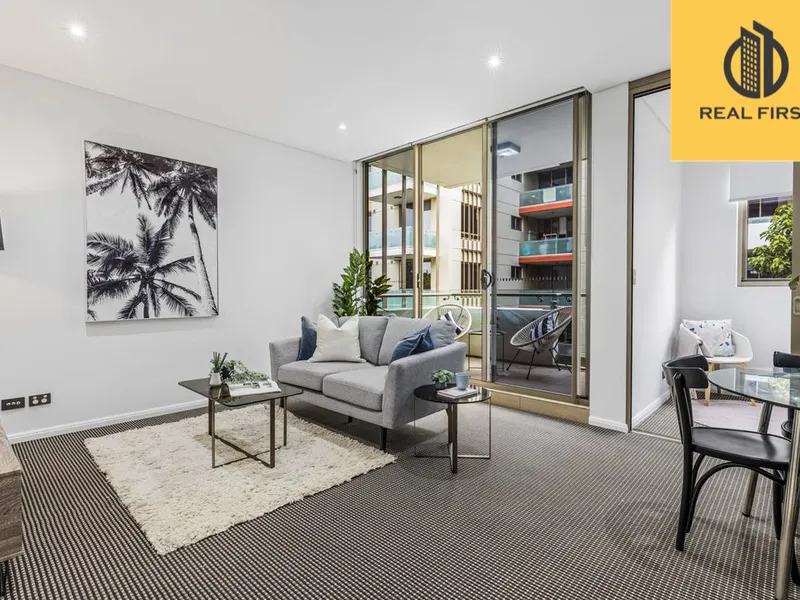 Oversized 1-Bedroom plus study at an unbeatable location