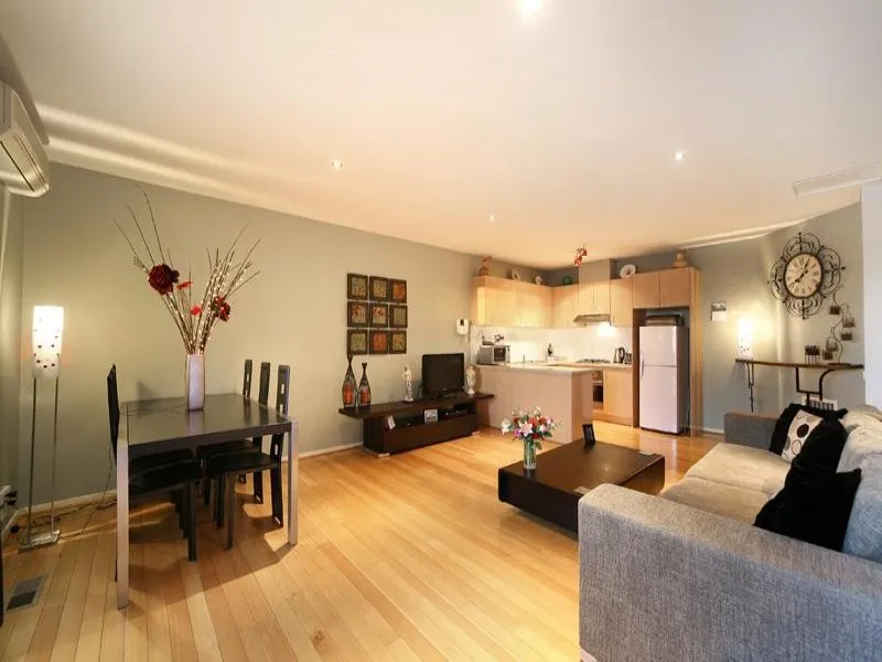 Designer Retreat In The Heart Of Bentleigh