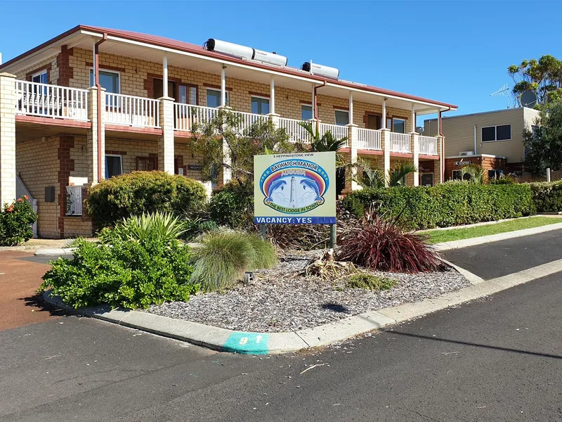 BAYWATCH MANOR - HOUSE AND LODGE - The escape and rewarding lifestyle!