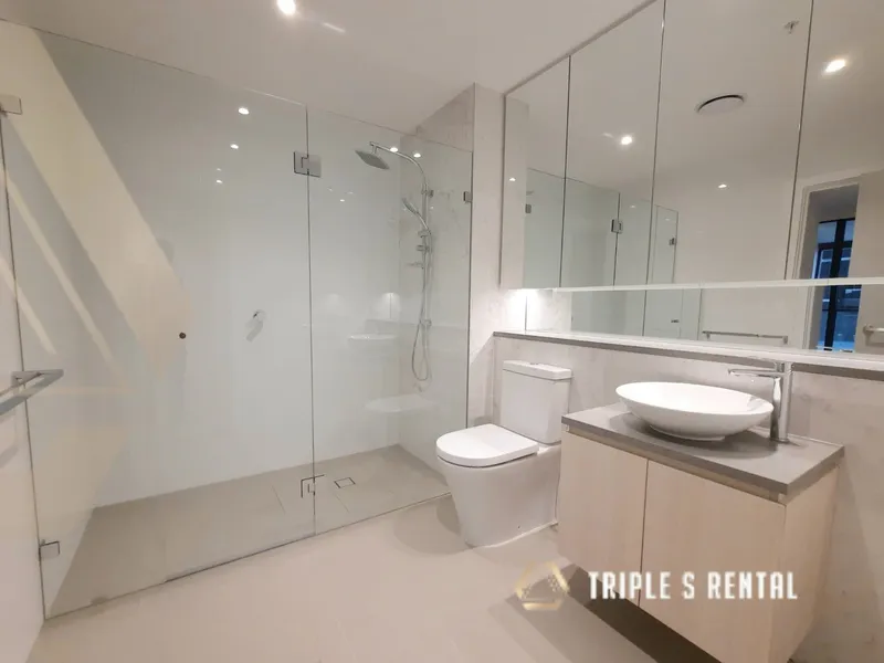 Brand New& Huge Bathroom& Microwave, Washing Machine and dryer included& Pet-friendly