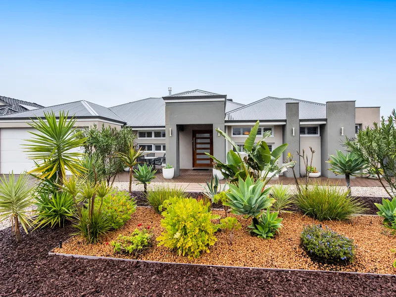 A WORLD OF LUXURY, ELEGANCE AND PRESTIGE! HOME OPEN SUNDAY 21ST AUGUST 1.00PM - 1.30PM!