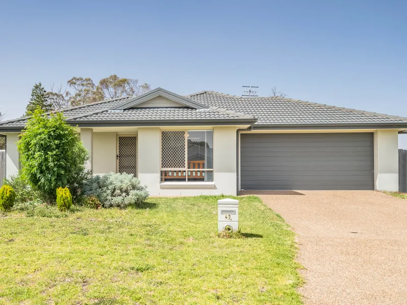 43 Claret Ash Drive