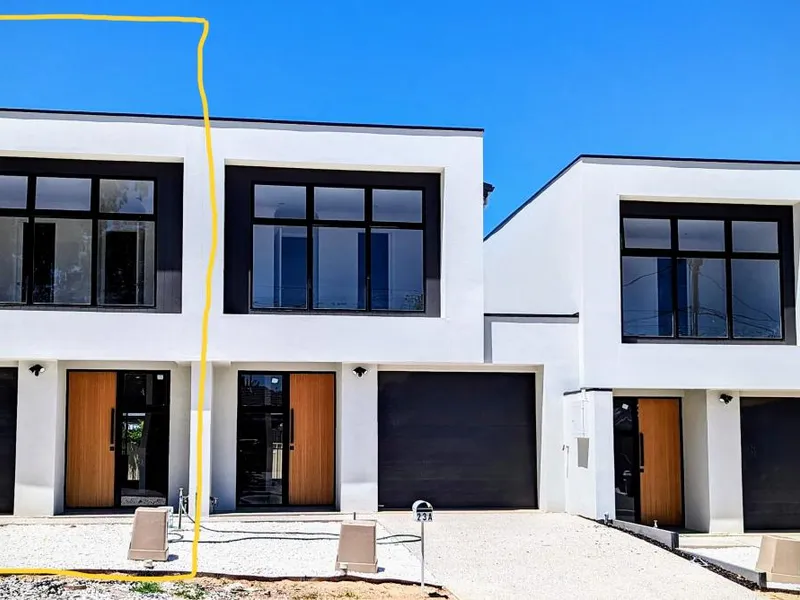 Stunning townhouse in Modbury Nth