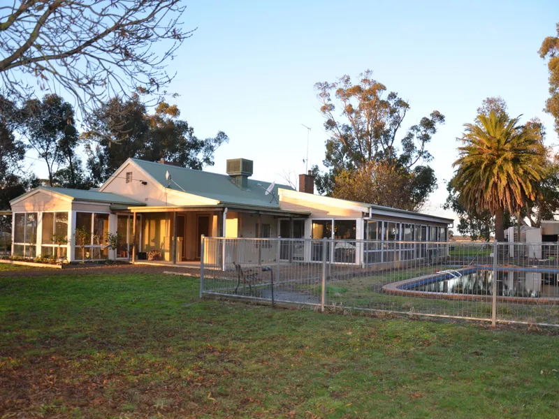 630 ACRE, IRRIGATED LIVESTOCK AND CROPPING