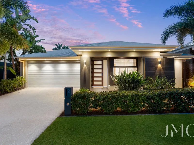 STUNNING 4 BEDROOM PLANTATION HOMES EX-DISPLAY HOME