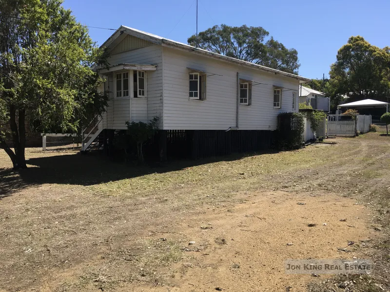Easy Walk to All Amenities from this Attractive Workers Cottage