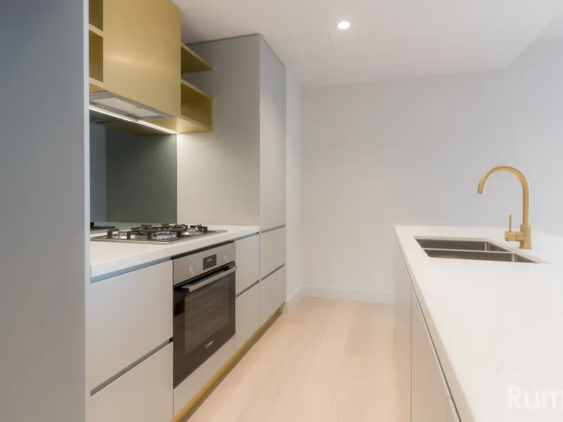 THREE BEDROOM APARTMENT IN THE HEART OF THE CBD WITH LUXURY AMENITIES