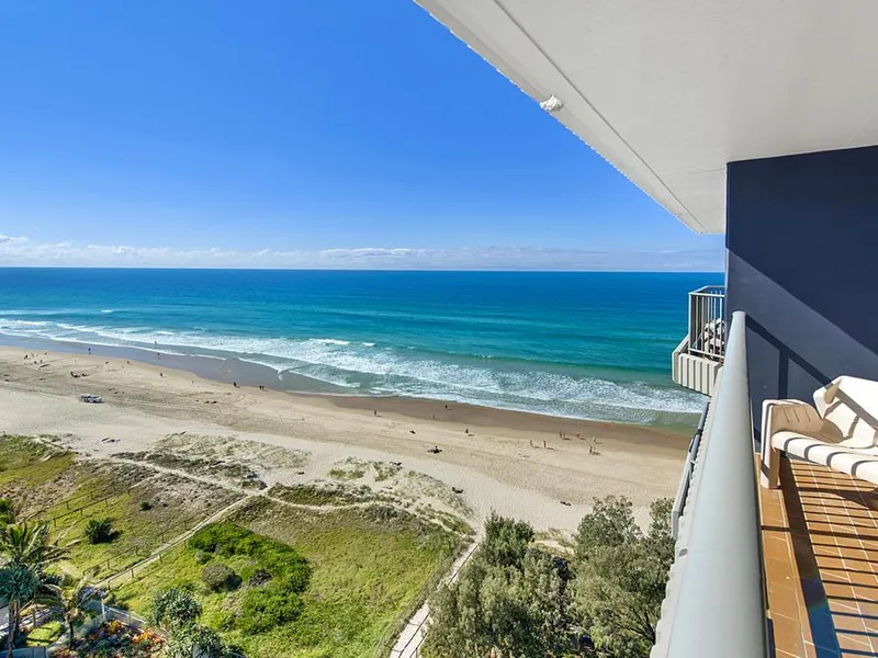 Boutique Beachfront 2 Bedroom furnished/ unfurnished apartment!