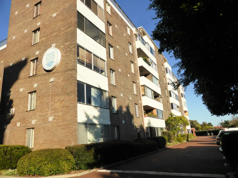 MILLION DOLLAR VIEWS AT BUDGET PRICE!!