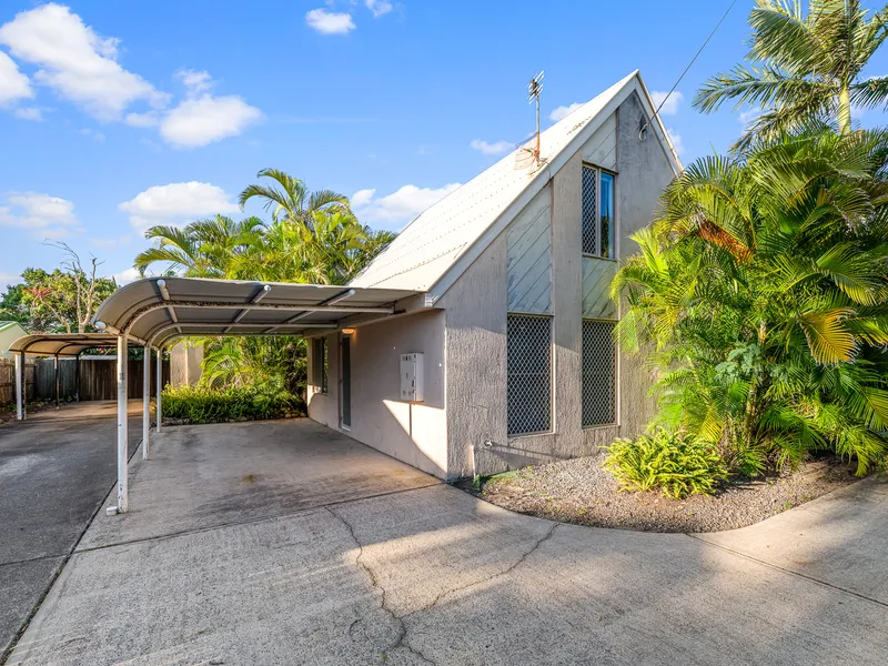 Duplex unit, central to vibrant Marcoola village