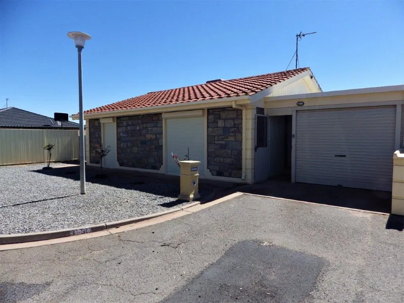 ATTRACTIVE LOW MAINTENANCE LIVING !