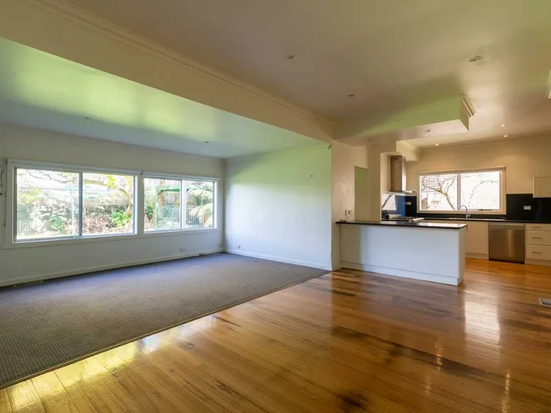 FAMILY HOME IN IDEAL LOCATION