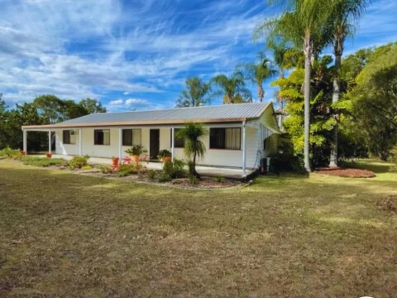 LOWSET HOME WITH REAR ENTERTAINING AND POOL