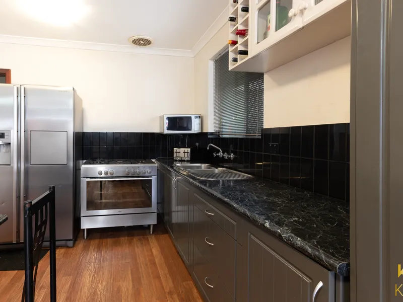 Compact, Great Value and Close to the Shops and Beach