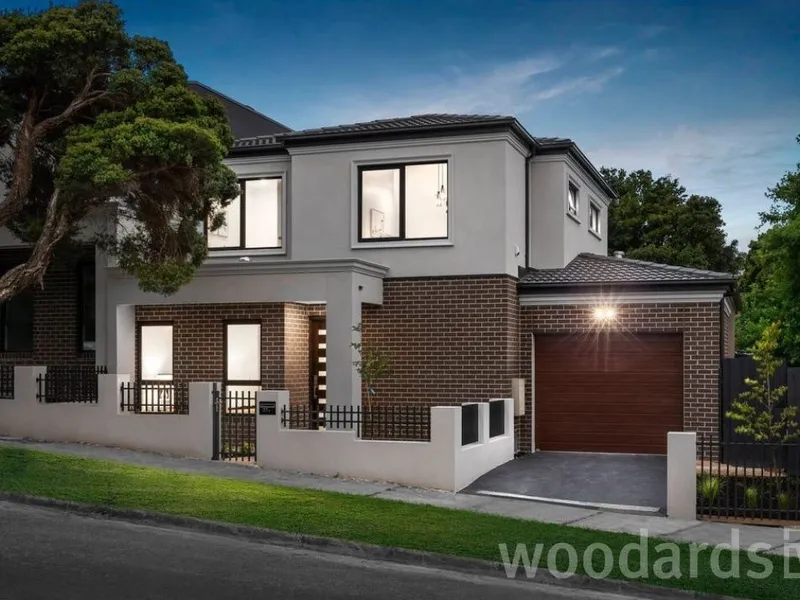 LUXURY LIVING IN A GREAT LOCATION