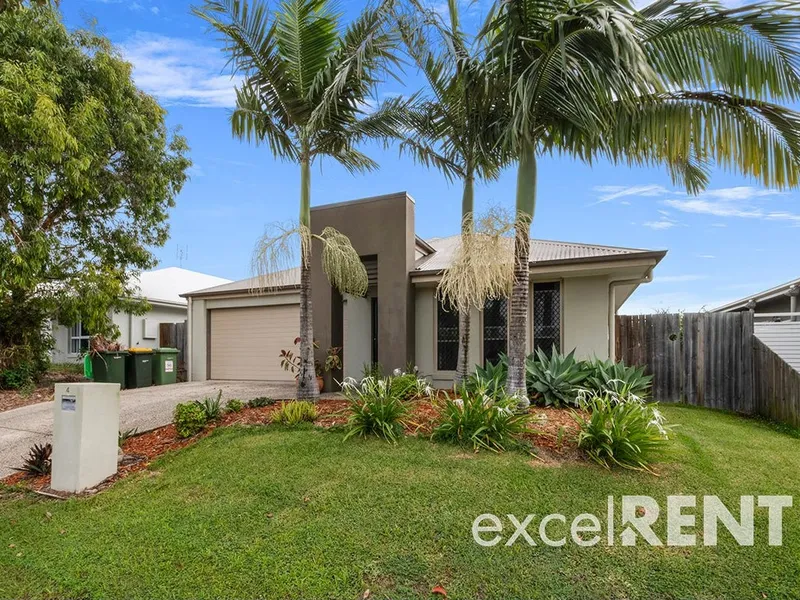 FAMILY HOME IN A QUIET CUL-DE-SAC!!