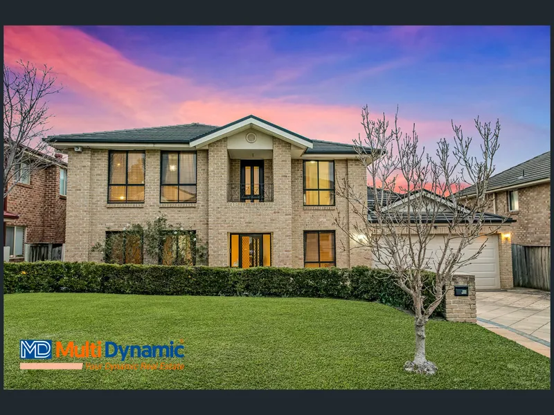 A grand family home within a walking distance to shopping centre