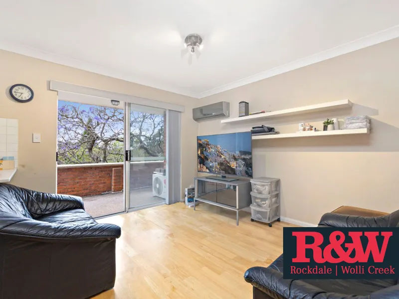 Bright & Spacious 1 Bedroom Unit