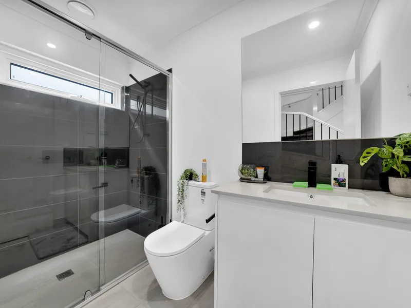 listedAS - Top of the Range Quality Build, a perfect family home or investment with good returns!