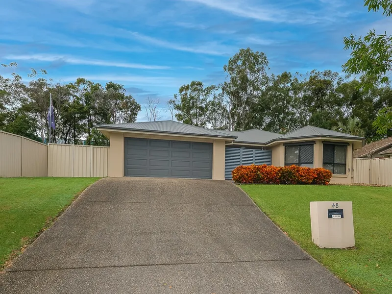 IDEAL FAMILY HOME WITH SIDE ACCESS