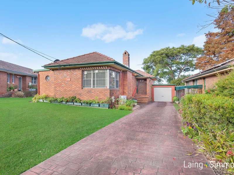 Double Brick 1954 Architecture With Endless Potential