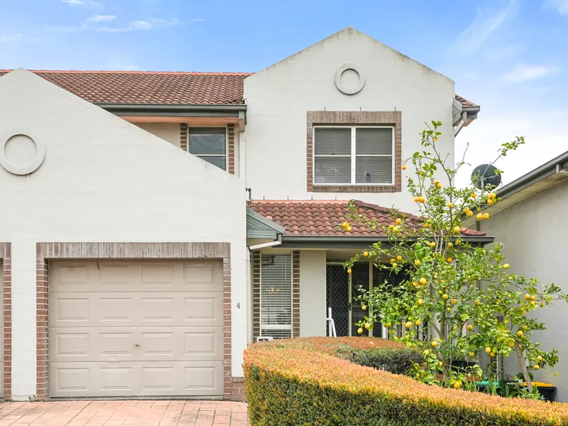 Modern two-storey townhouse