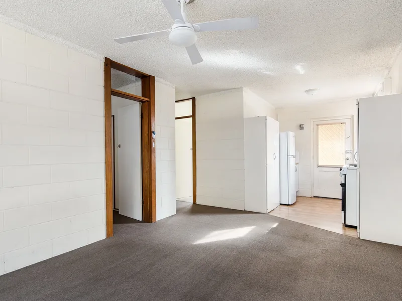 Lock up and leave plus low maintenance living, just moments from Mosley Square and the beautiful Glenelg beach...